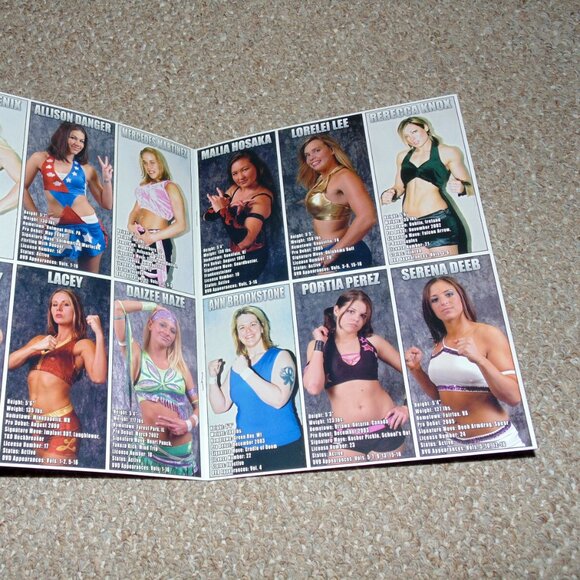 Shimmer Women Athletes 2005-2007 Roster Album Magazine Becky Lynch Beth Phoenix - Picture 5 of 8